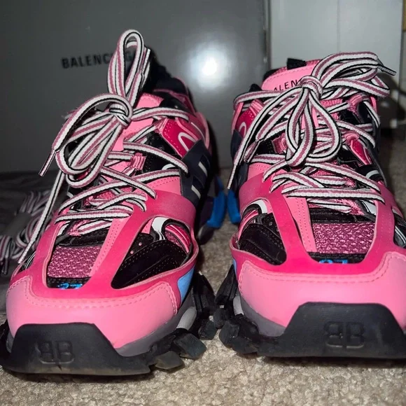 BALENCIAGA
Mesh Nylon Womens Track Sneakers Pink Black - Picture 2 of 5